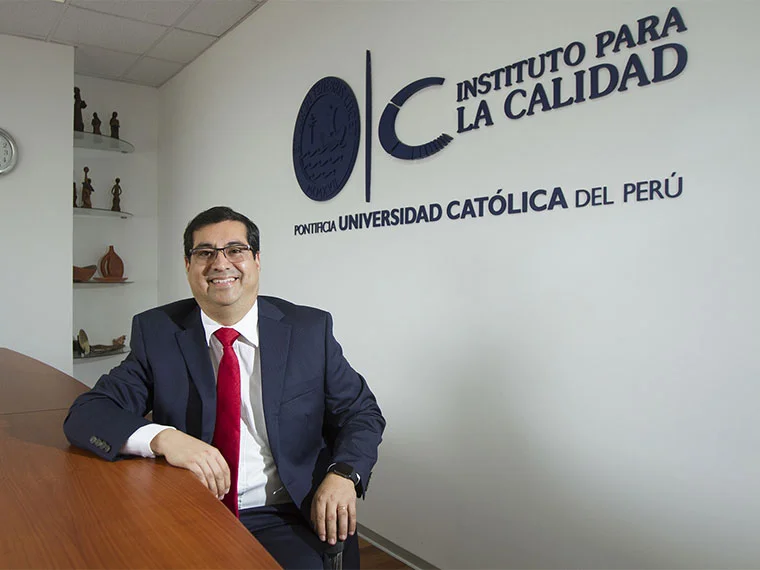 PUCP implementa analítica de datos para conocer mejor a sus clientes